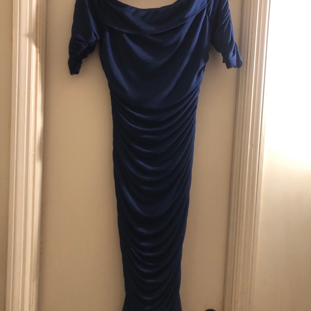 Lovely fitted yet stretchy dark blue dress